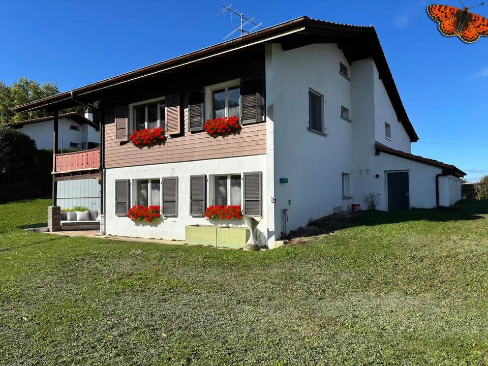 Gelegenheit: Einfamilienhaus mit großem Potenzial auf großem Grundstück