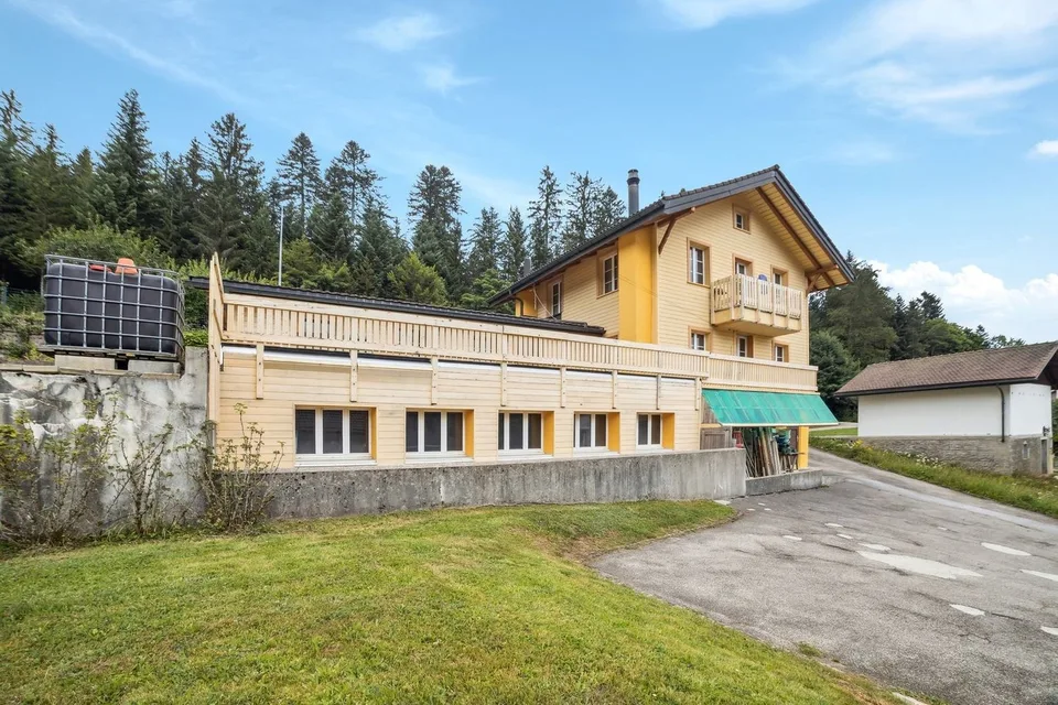 Maison individuelle dans un environnement verdoyant !