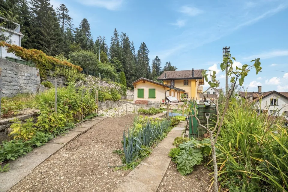 Einfamilienhaus in einer grünen Umgebung!