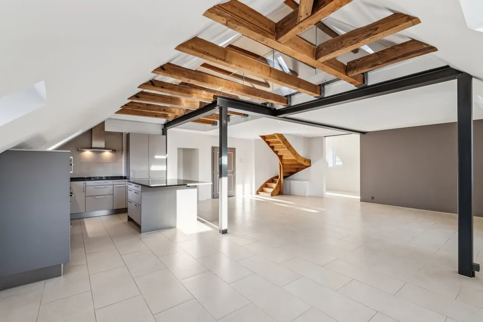 Spacieux et lumineux duplex dans une résidence Art déco