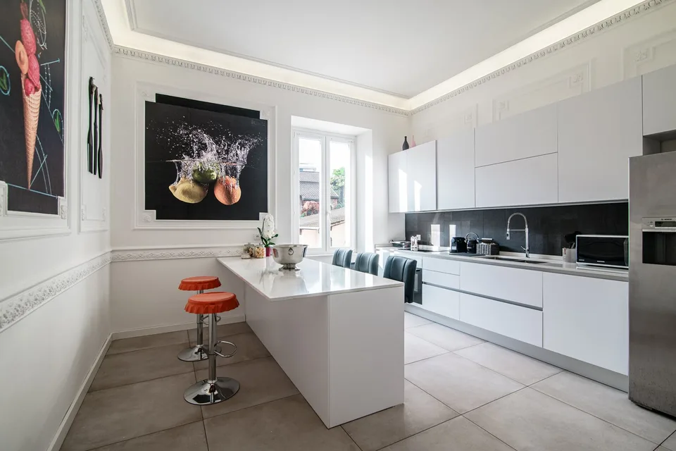 DIREKT VOM EIGENTÜMER - Villa im Zentrum von Lugano mit voller Seesicht – Foto 7 von 30