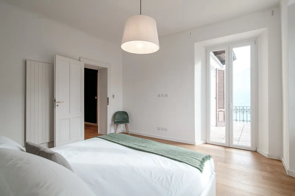 DIREKT VOM EIGENTÜMER - Villa im Zentrum von Lugano mit voller Seesicht – Foto 16 von 30