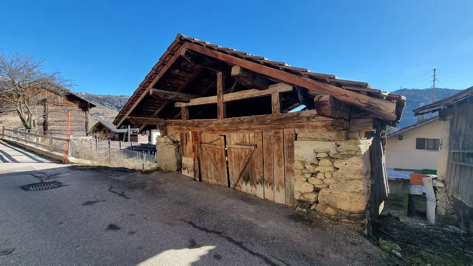 Grange à rénover - 310 m3 - Luc (Ayent) - EXCLUSIVITE - réf. 10243552