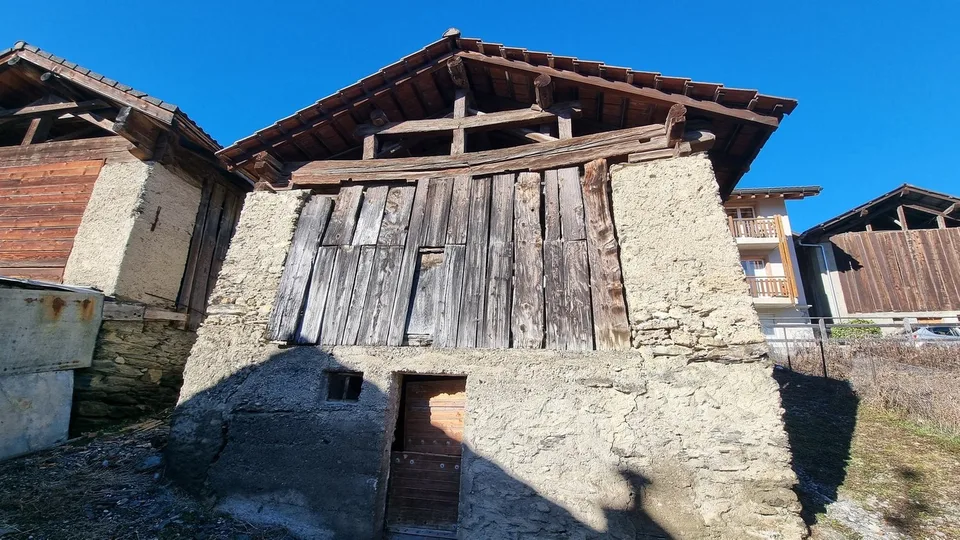 Grange à rénover - 310 m3 - Luc (Ayent) - EXCLUSIVITE - réf. 10243552