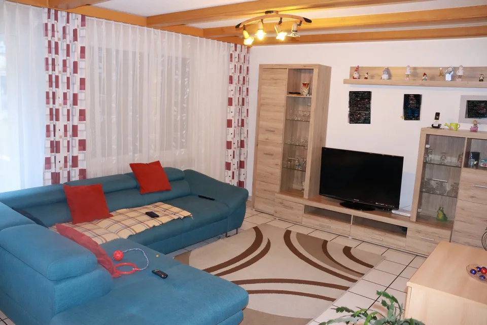Appartamento centrale di 4,5 locali con garage e ascensore a Glis!