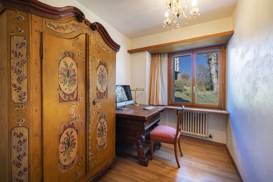 Charmanter Chalet in idealer Lage mit 3 Wohnungen – Foto 6 von 13