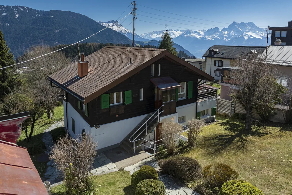Charmant chalet idéalement situé avec 3 logements