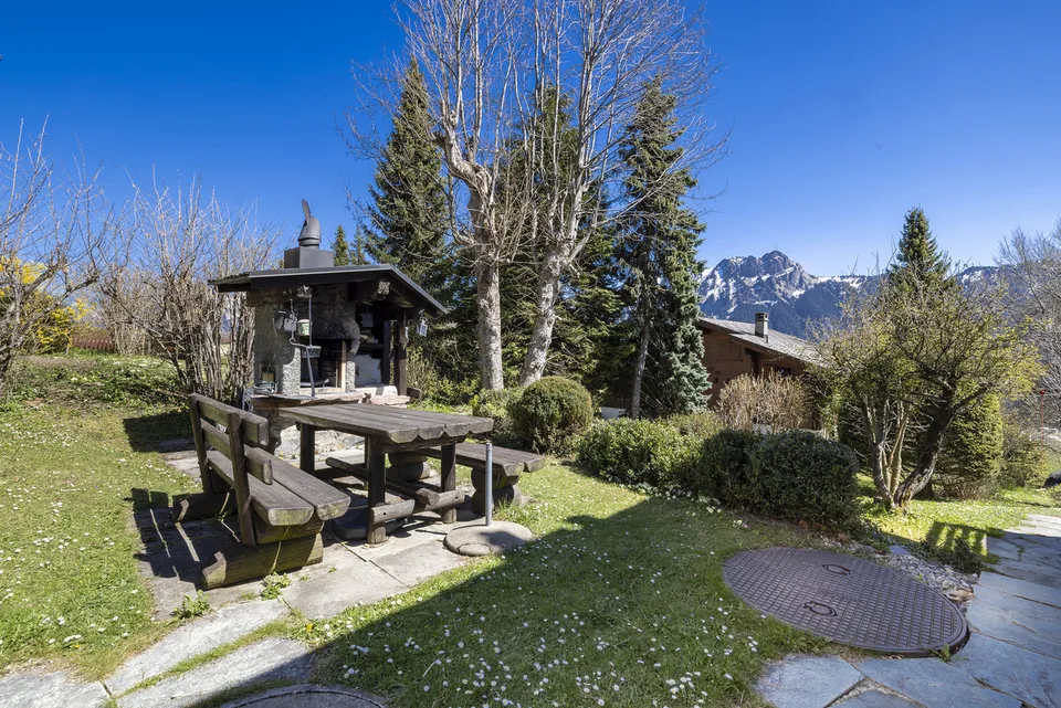 Charmanter Chalet in idealer Lage mit 3 Wohnungen – Foto 10 von 13