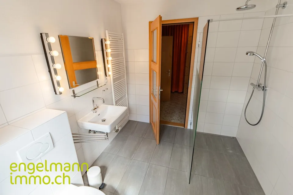 Immeuble de 2 appartements + surface commerciale / 2-Familienhaus mit Geschäftsfläche – foto 13 di 16