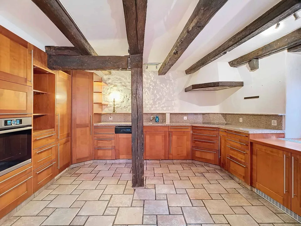 Grande maison de caractère et potentiel d'agrandissement