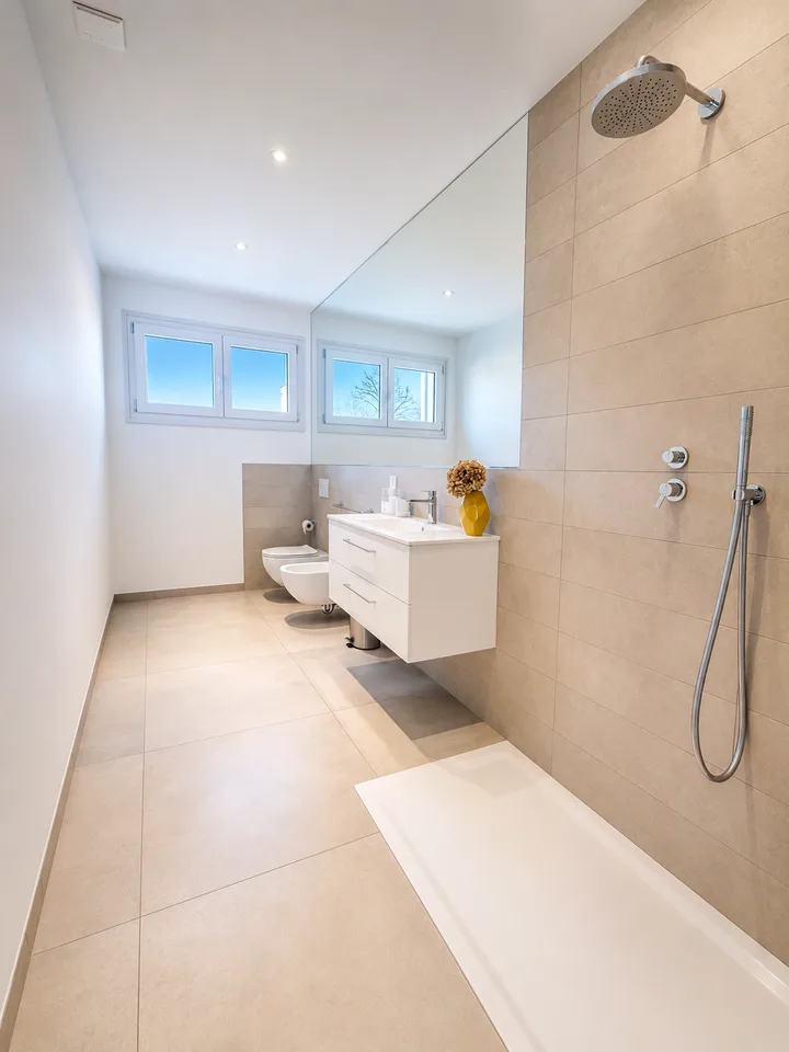 Modernes 2.5-Zimmer-Apartment in Agno mit Panoramablick