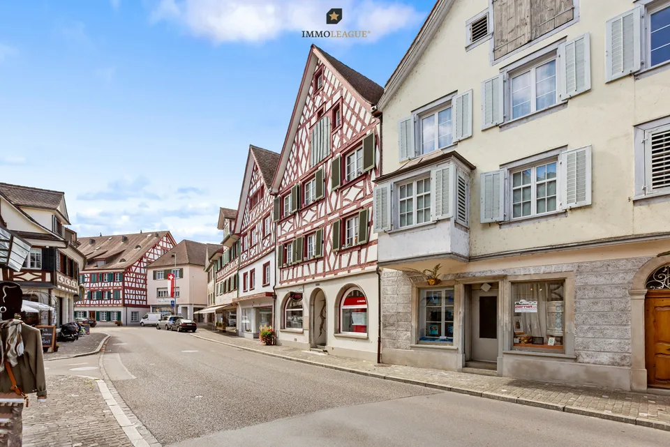 Gepflegtes Mehrfamilienhaus in Seenähe