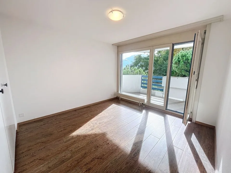 Appartement mit 2 Balkonen und Blick auf den Hafen von Clarens – Foto 8 von 12
