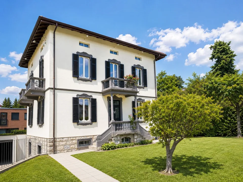 Elegante villa d'epoca completamente ristrutturata