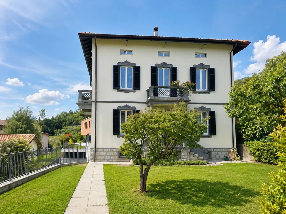 Elegante villa d'epoca completamente ristrutturata