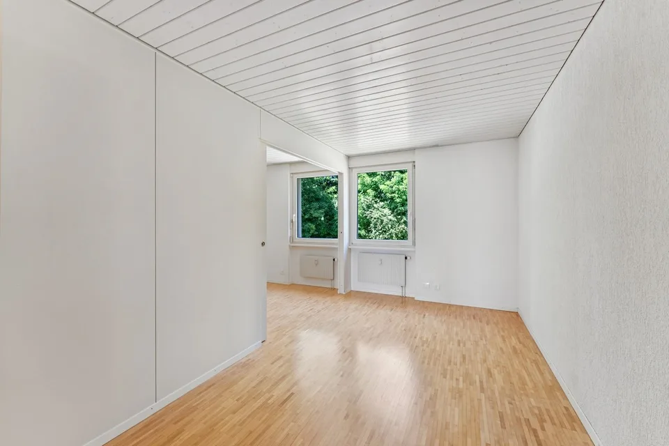 Wohnung mit 4.5 Zimmern und 2 Balkonen – Foto 11 von 13