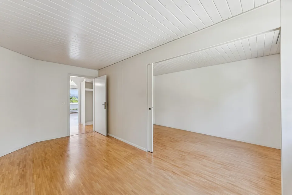 Wohnung mit 4.5 Zimmern und 2 Balkonen – Foto 10 von 13