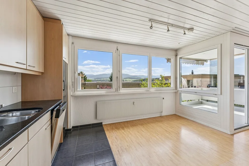 Wohnung mit 4.5 Zimmern und 2 Balkonen – Foto 7 von 13