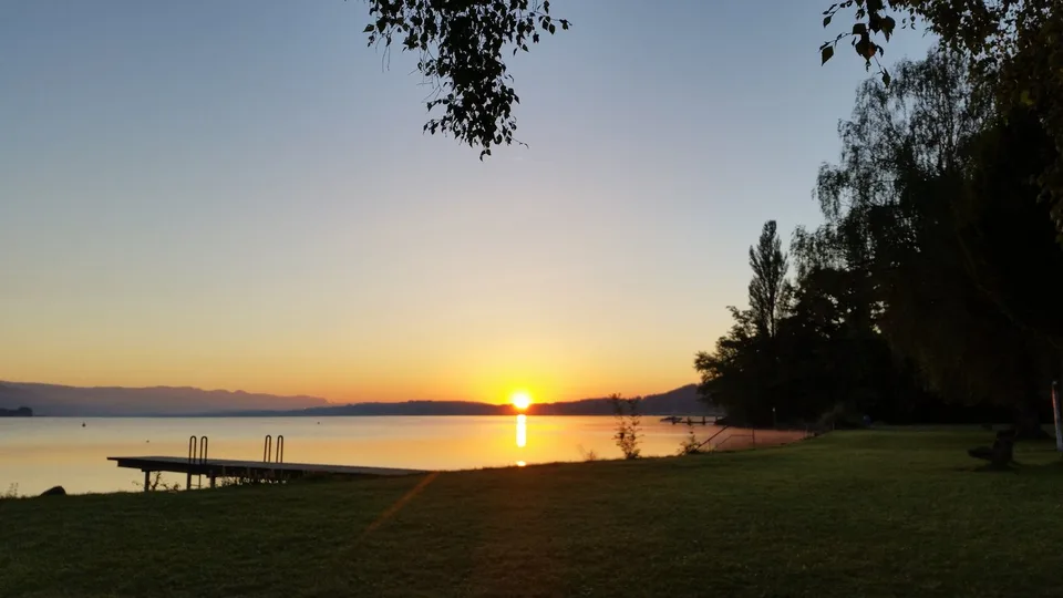 3 minutes à pied du lac, appartement 4,5 pièces au rez-de-chaussée haut à Lüscherz sur le lac de Bienne