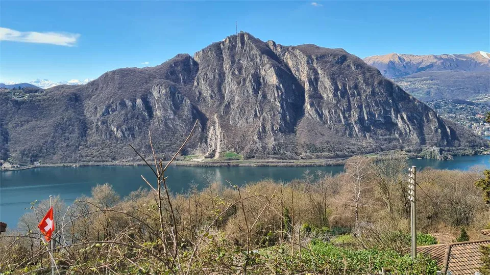 AROGNO: TERRENO EDIFICABILE VISTA LAGO