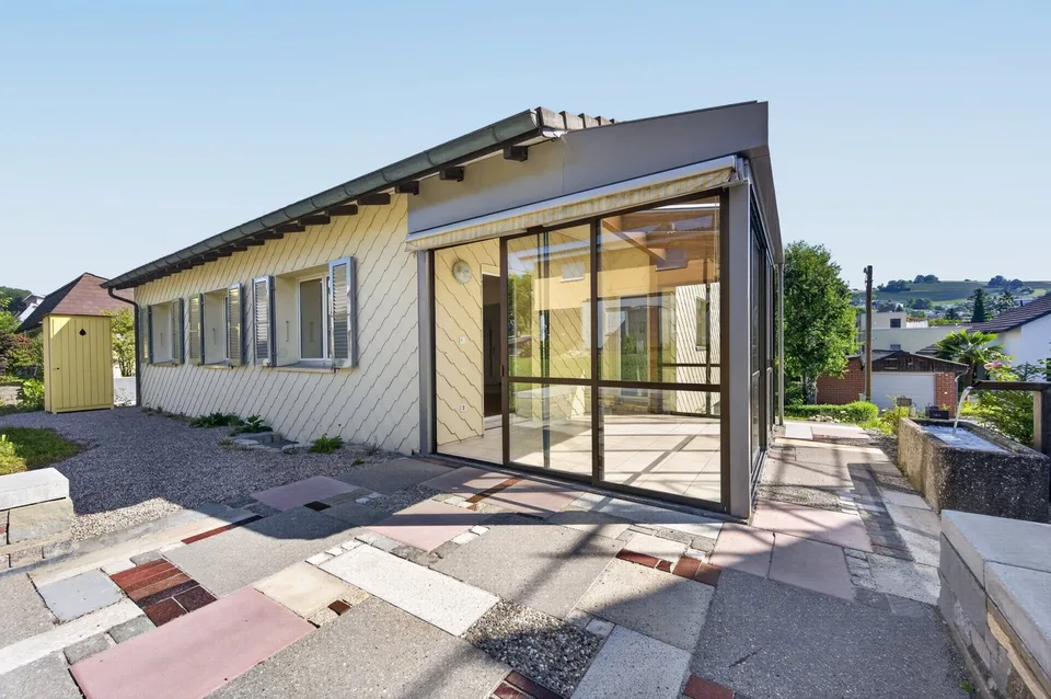 Una casa con charme, giardino e molte possibilità – foto 9 di 12