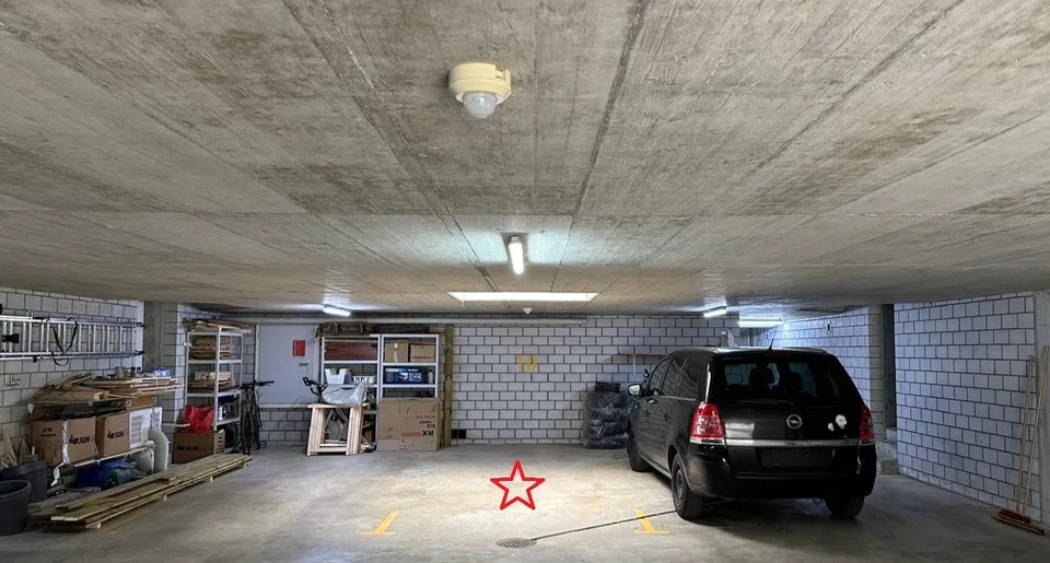 Due posti auto in un piccolo garage sotterraneo a Laupen