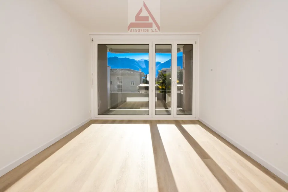 Appartamento di 2.5 locali vicino al lago / 2.5-Zimmerwohnung in Seenähe
