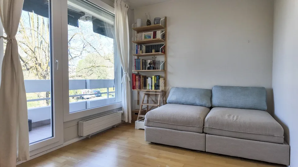 Ampio appartamento con tennis e piscina – foto 9 di 13