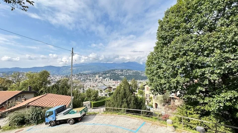 Albonago - Casa Bifamiliare 5.5 locali Con vista  Lago