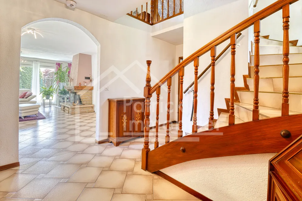 Villa individuelle familiale avec jardin, volumes généreux et potentiel indépendant