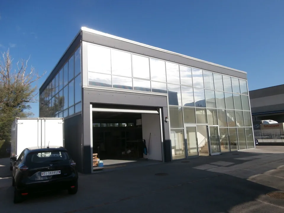 BALERNA  STABILE INDUSTRIALE COMPLETAMENTE LOCATO A REDDITO