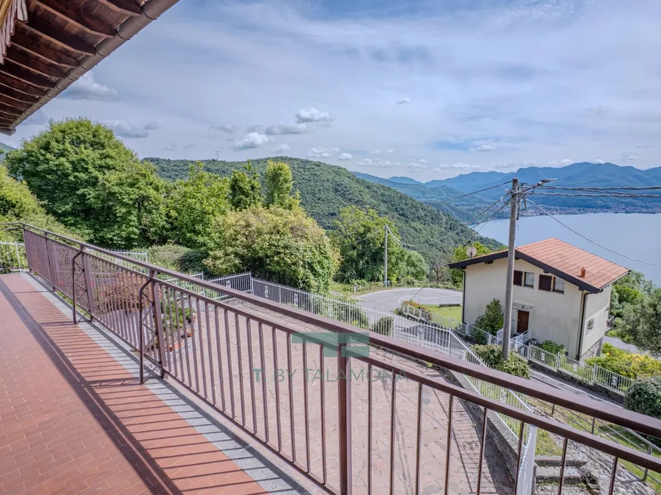 Casa indipendente con giardino privato e vista mozzafiato sul Lago Maggiore a Campagnano – foto 7 di 13