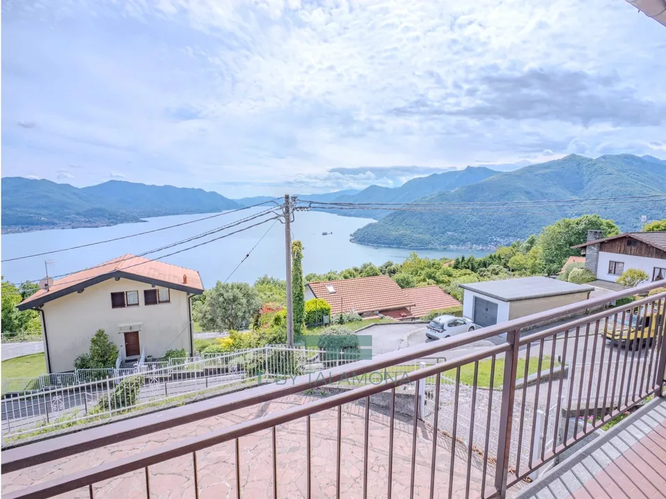 Casa indipendente con giardino privato e vista mozzafiato sul Lago Maggiore a Campagnano – foto 13 di 13