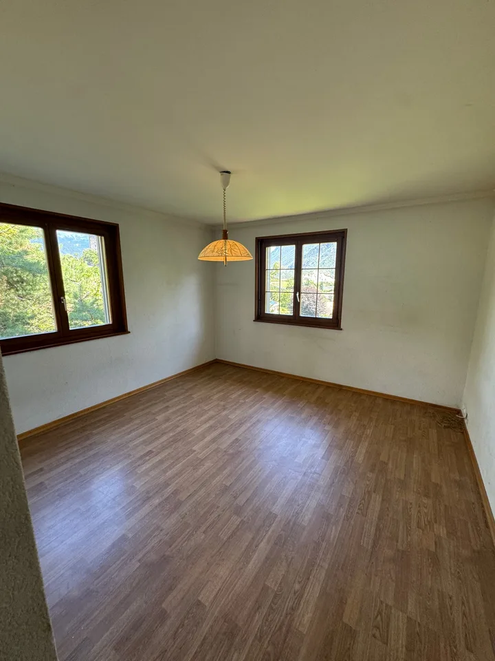 Villa mit Baugrund und Scheune – Quartier Plantzette, Sierre – Foto 29 von 30