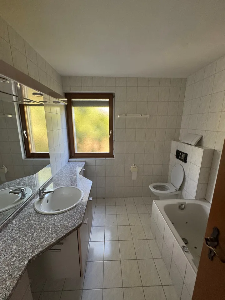 Villa mit Baugrund und Scheune – Quartier Plantzette, Sierre – Foto 28 von 30