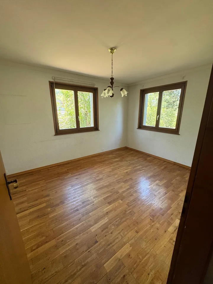 Villa mit Baugrund und Scheune – Quartier Plantzette, Sierre – Foto 27 von 30
