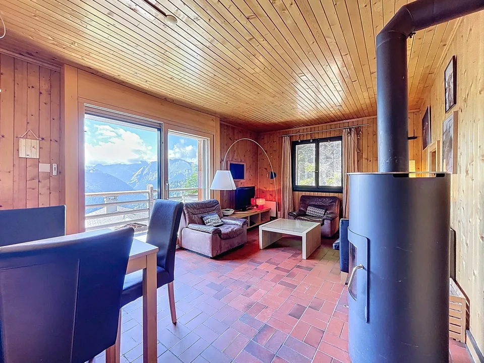 CHALET DI 3 APPARTAMENTI