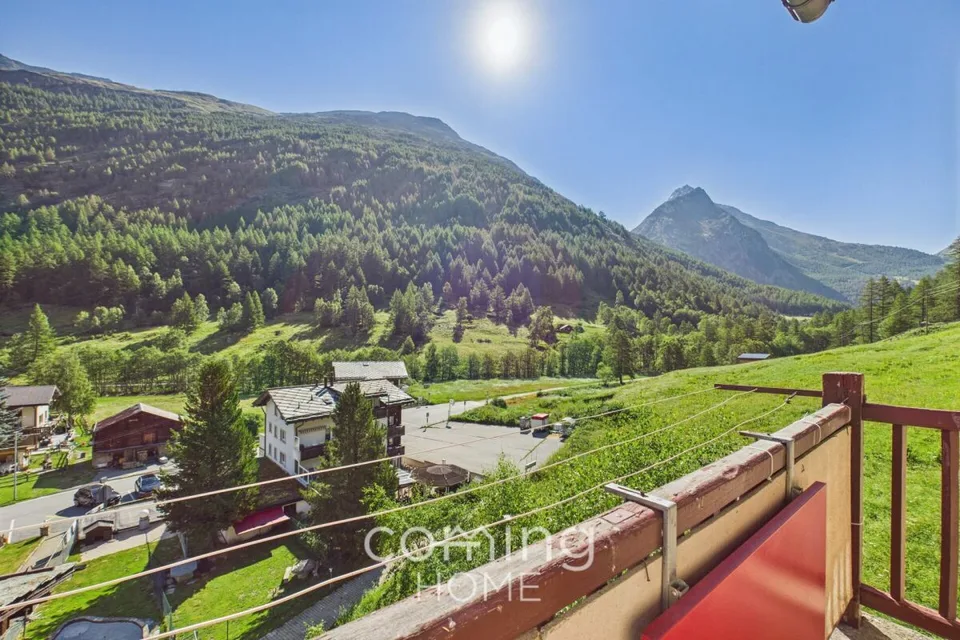Deux espaces de vie et un panorama alpin - Appartement de 7,5 pièces avec possibilité de résidence secondaire à Saas-Almagell