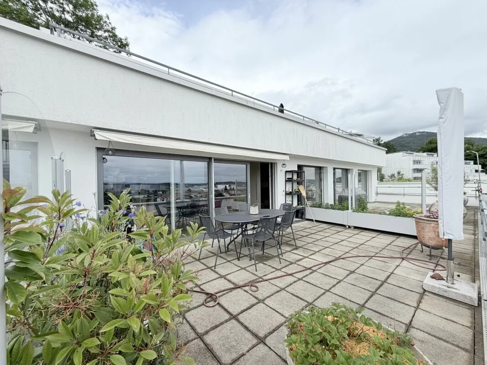 Traumhafte Alpensicht trifft auf Wohnkomfort - 5.5-Zimmerwohnung mit XXL-Terrasse