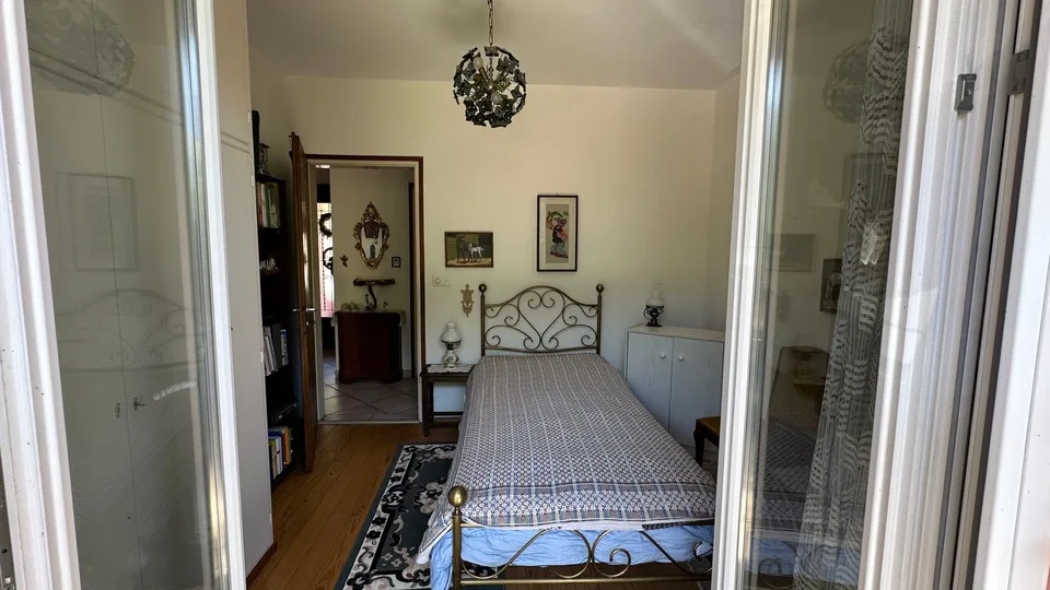 Casa bifamiliare con giardino – Foto 6 von 13