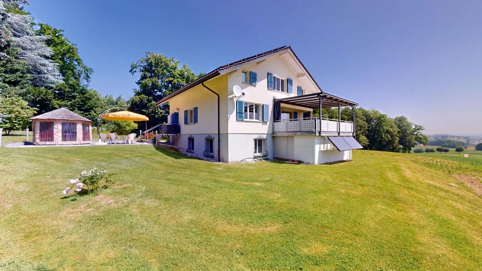 Villa des Champs – Un cadre de vie privilégié avec un terrain d’exception