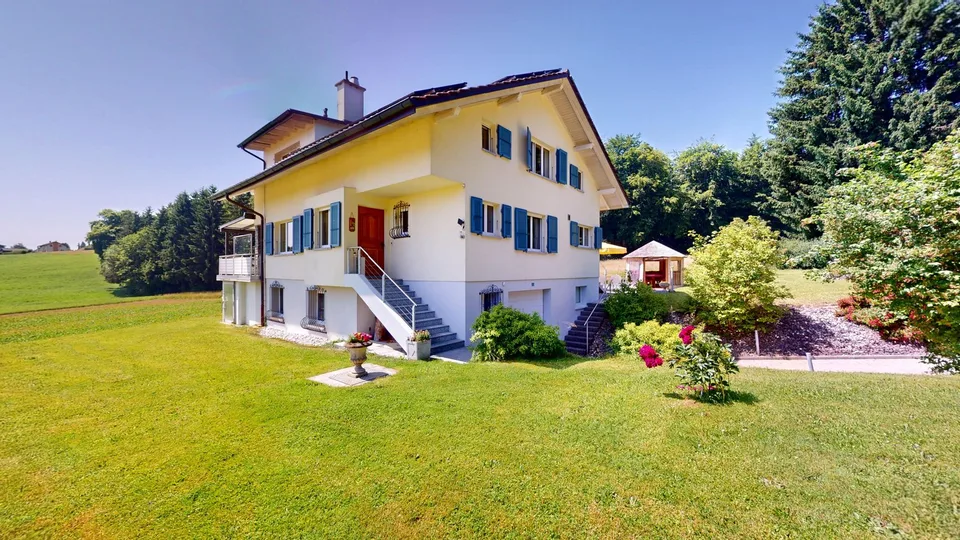 Villa des Champs – Un cadre de vie privilégié avec un terrain d’exception