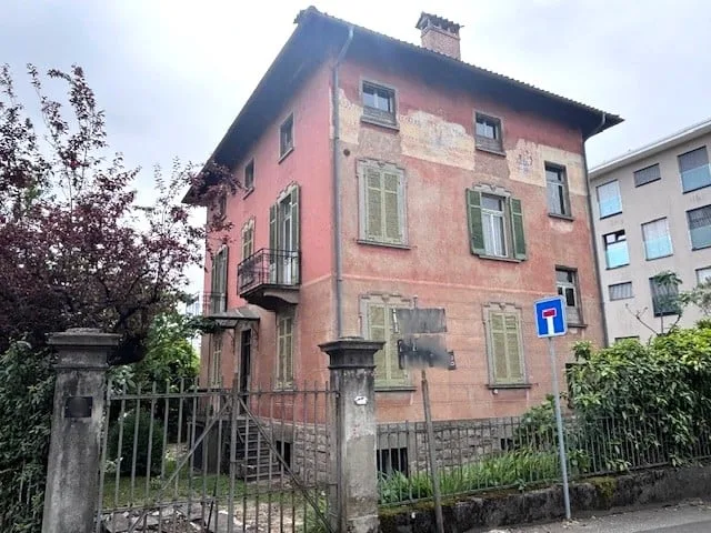 Villa d'Epoca d'imparagonabile bellezza nella prestigiosa zona di Montarina