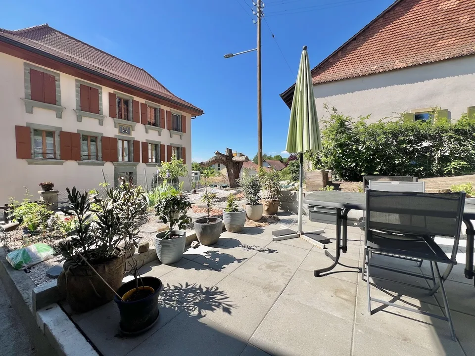 Casa di villaggio di 140 m2 con un grande giardino