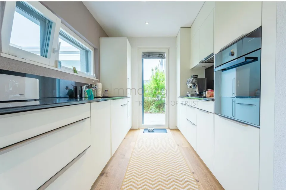 Casa unifamiliare moderna di 5,5 locali con standard Minergie-P in una posizione tranquilla a Coblenza – foto 6 di 17