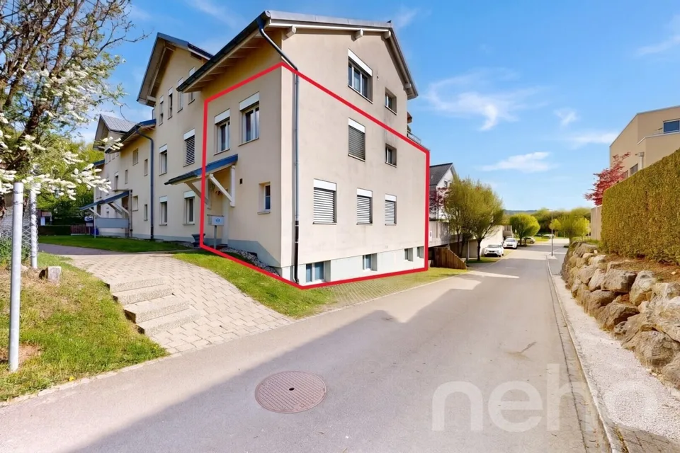 4.5-room duplex apartment with additional space in Henau – photo 12 of 19