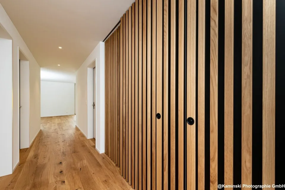 Stilvolle 4.5-Zimmer-Gartenwohnung in edler Holz-Hybrid-Bauweise – Foto 9 von 14