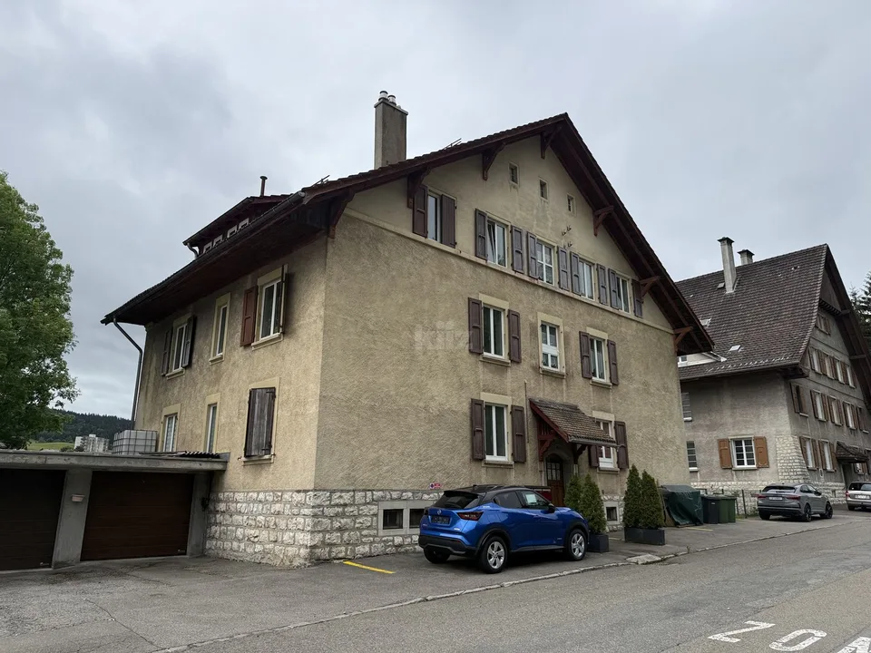 Schönes Apartment mit Balkon