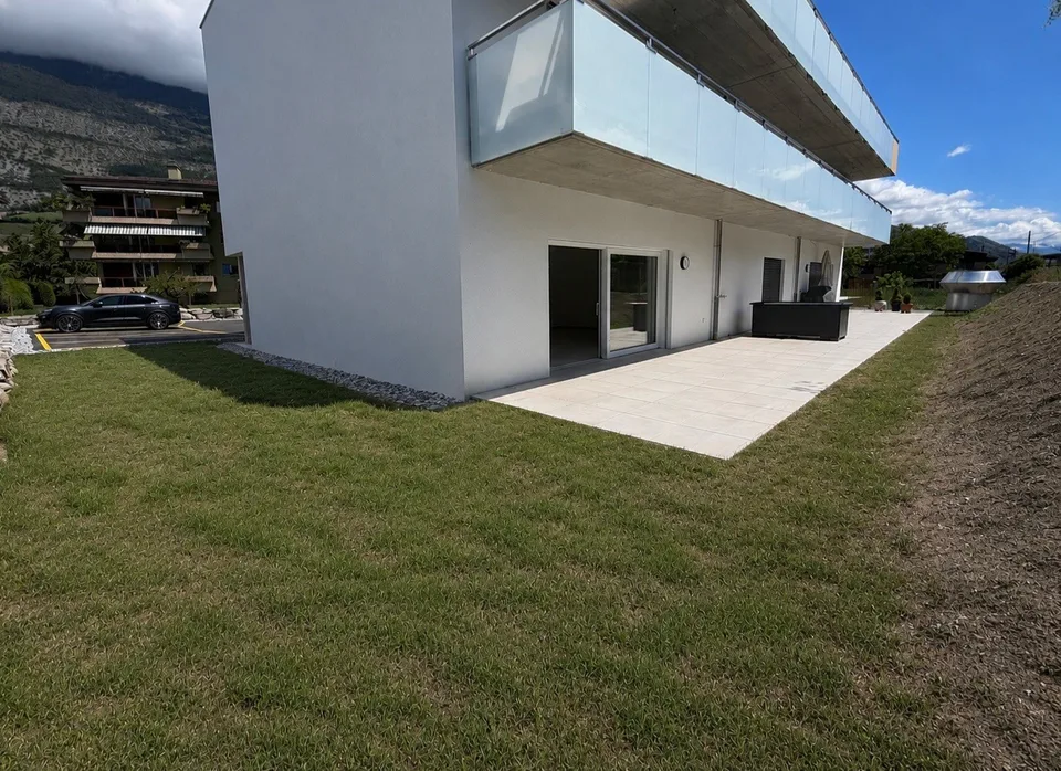 Superbe 2.5 pièces, spacieux en rez de jardin / Wunderschöne, geräumige 2.5-Zimmer-Wohnung mit Gartenanteil im Erdgeschoss – foto 7 di 8
