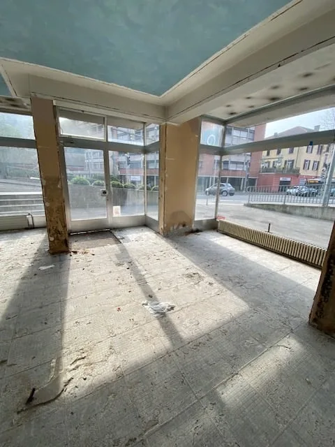 Locale commerciale in posizione strategica a Lugano